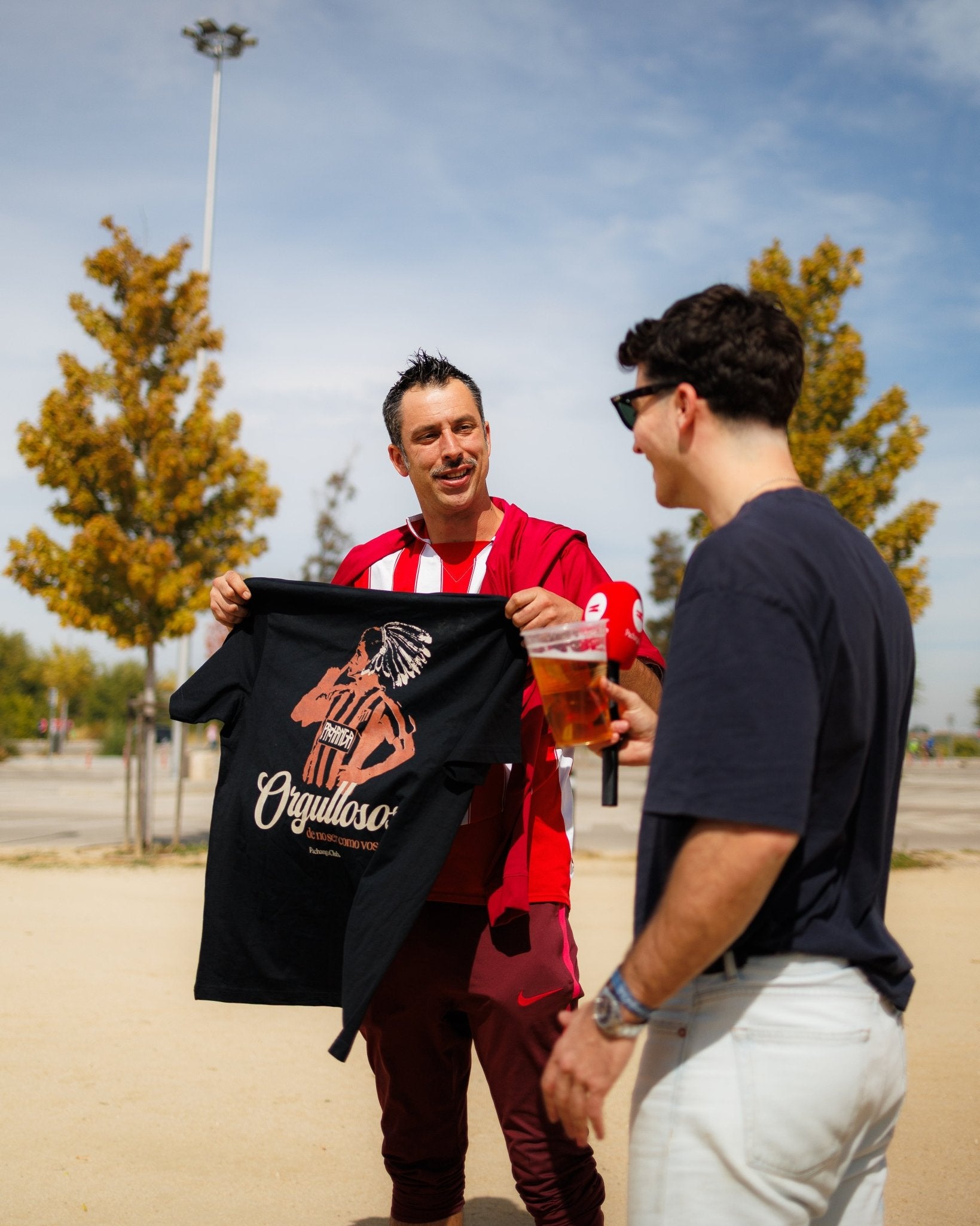 Camiseta "Orgullosos de no ser como vosotros" - Pachanga Club