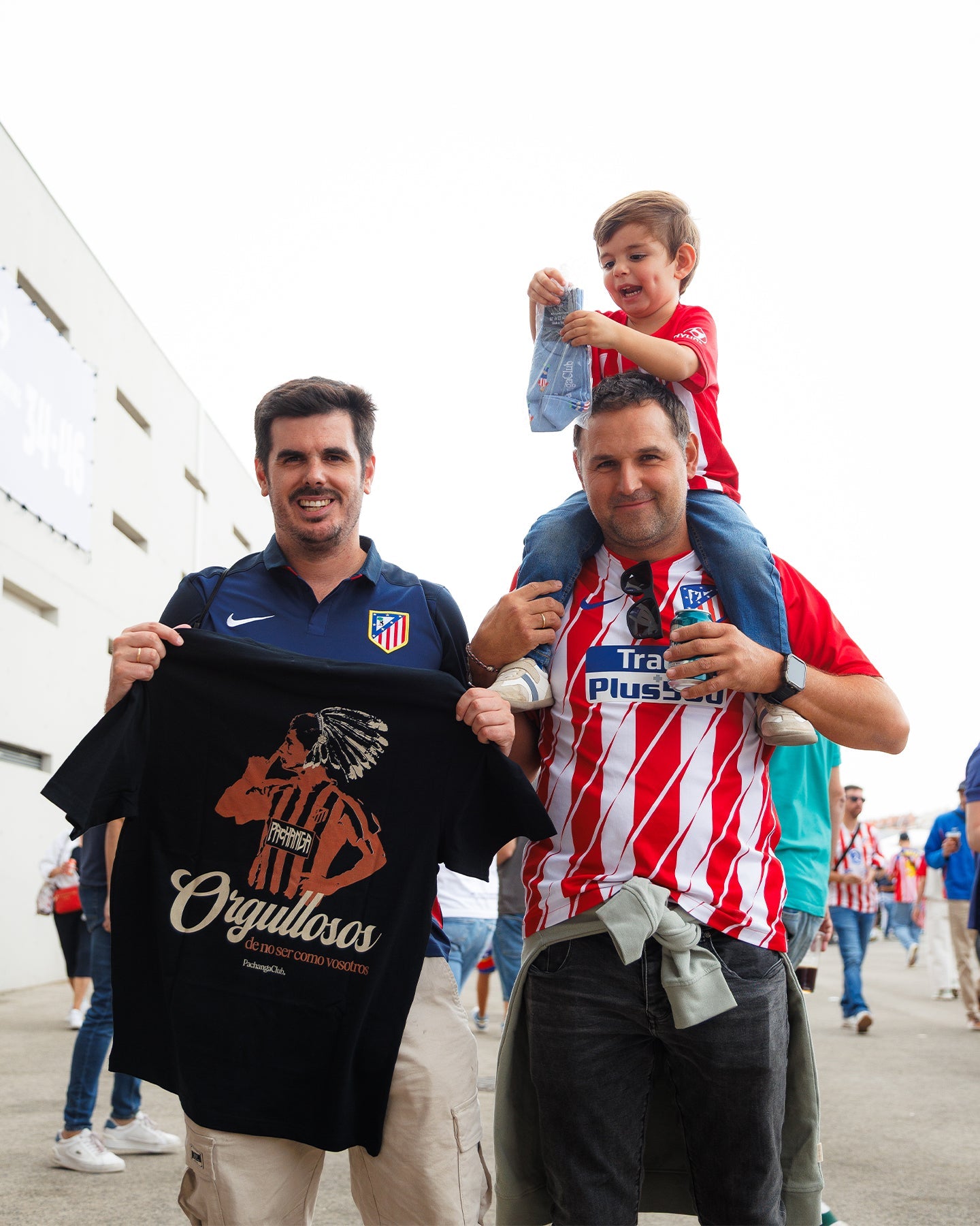 Camiseta "Orgullosos de no ser como vosotros" - Pachanga Club