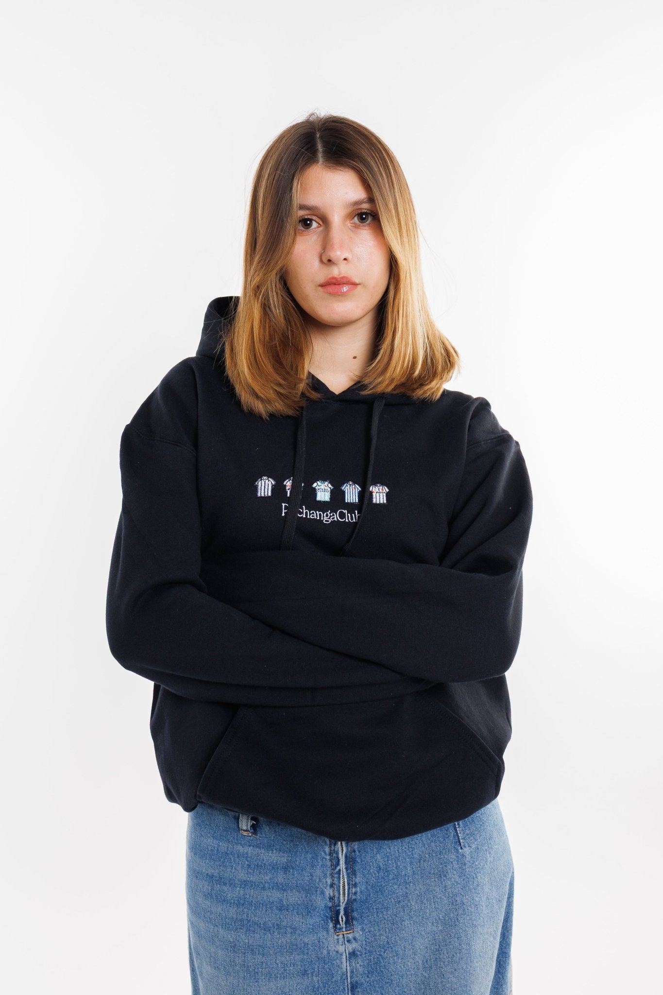 Sudadera Equipaciones Históricas Txuriurdines - Negro - Pachanga Club